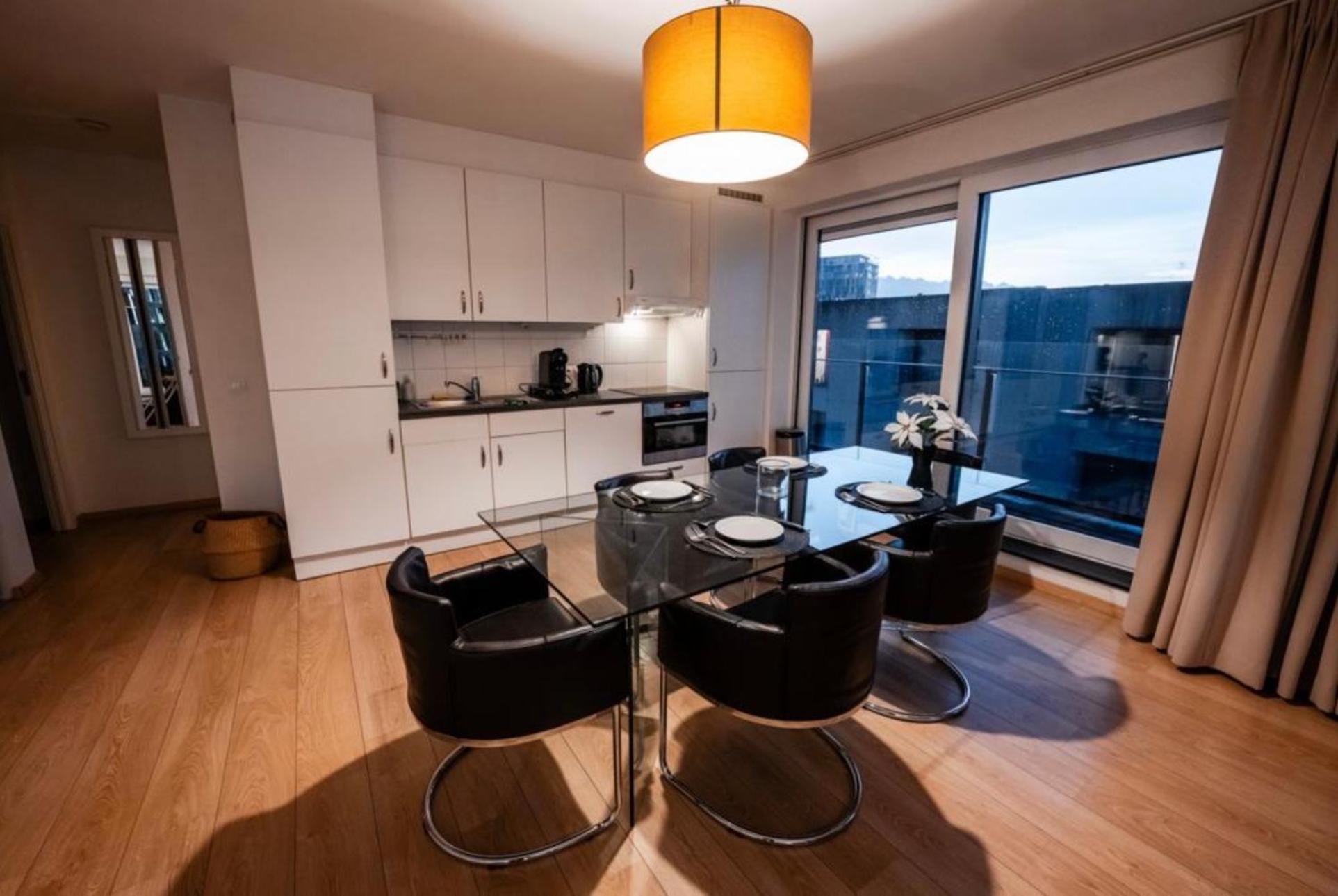 Apartment With Stunning View In City Center Brussel Bagian luar foto